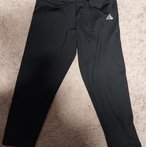 Adidas black Capri leggings size M
